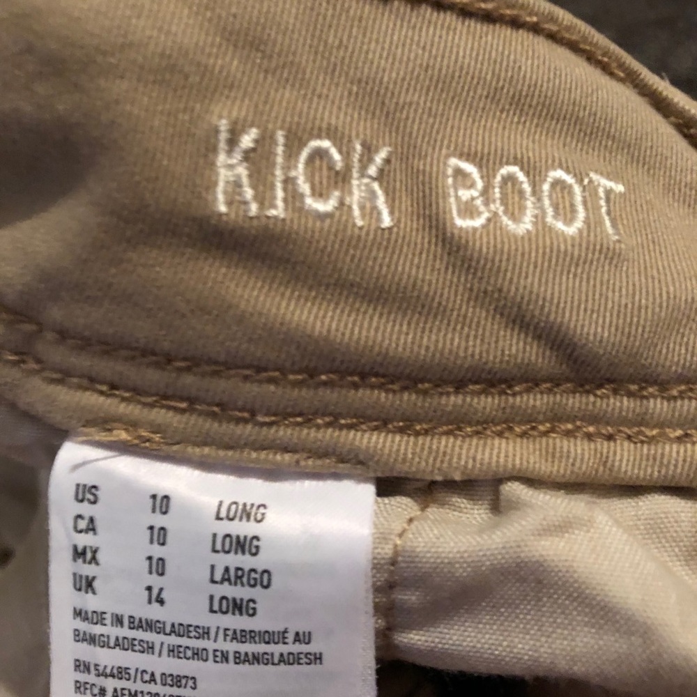 AE Kick Boot stretch khakis sz 10 long